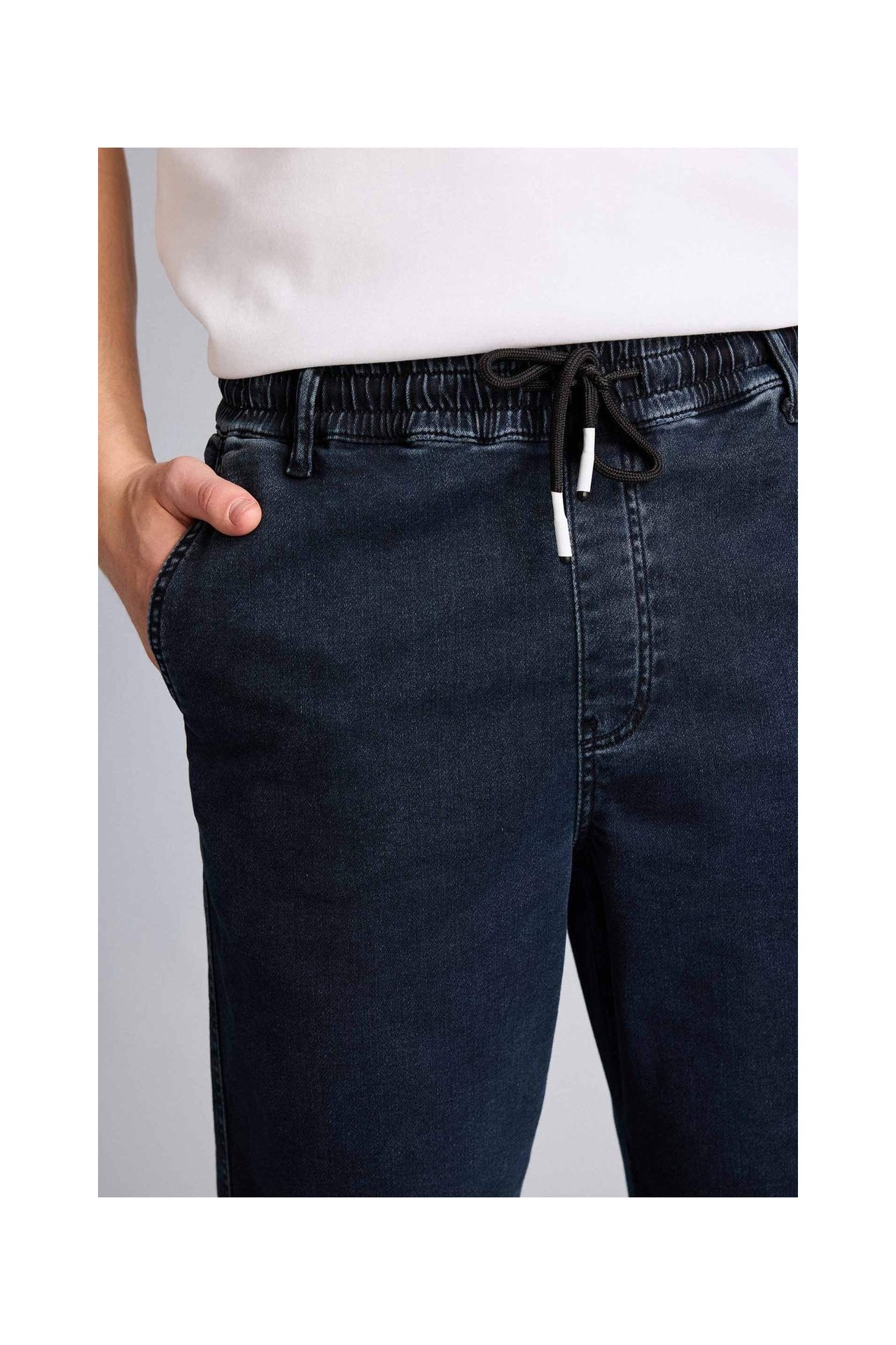 DeFacto Ultra Yumuşak Yumuşak Dokulu Wide Leg Jean Pantolon G9240AX26SP görsel 4