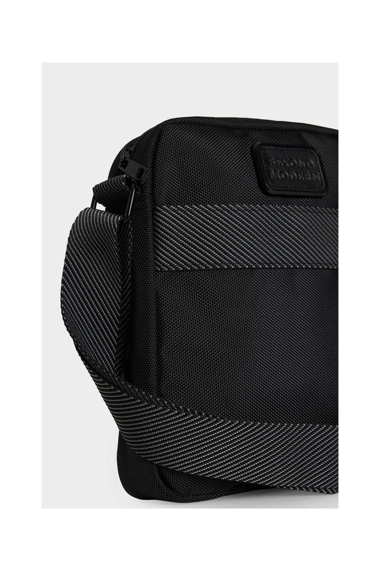 DeFacto Erkek Çapraz Çanta G4037AXNS görsel 3