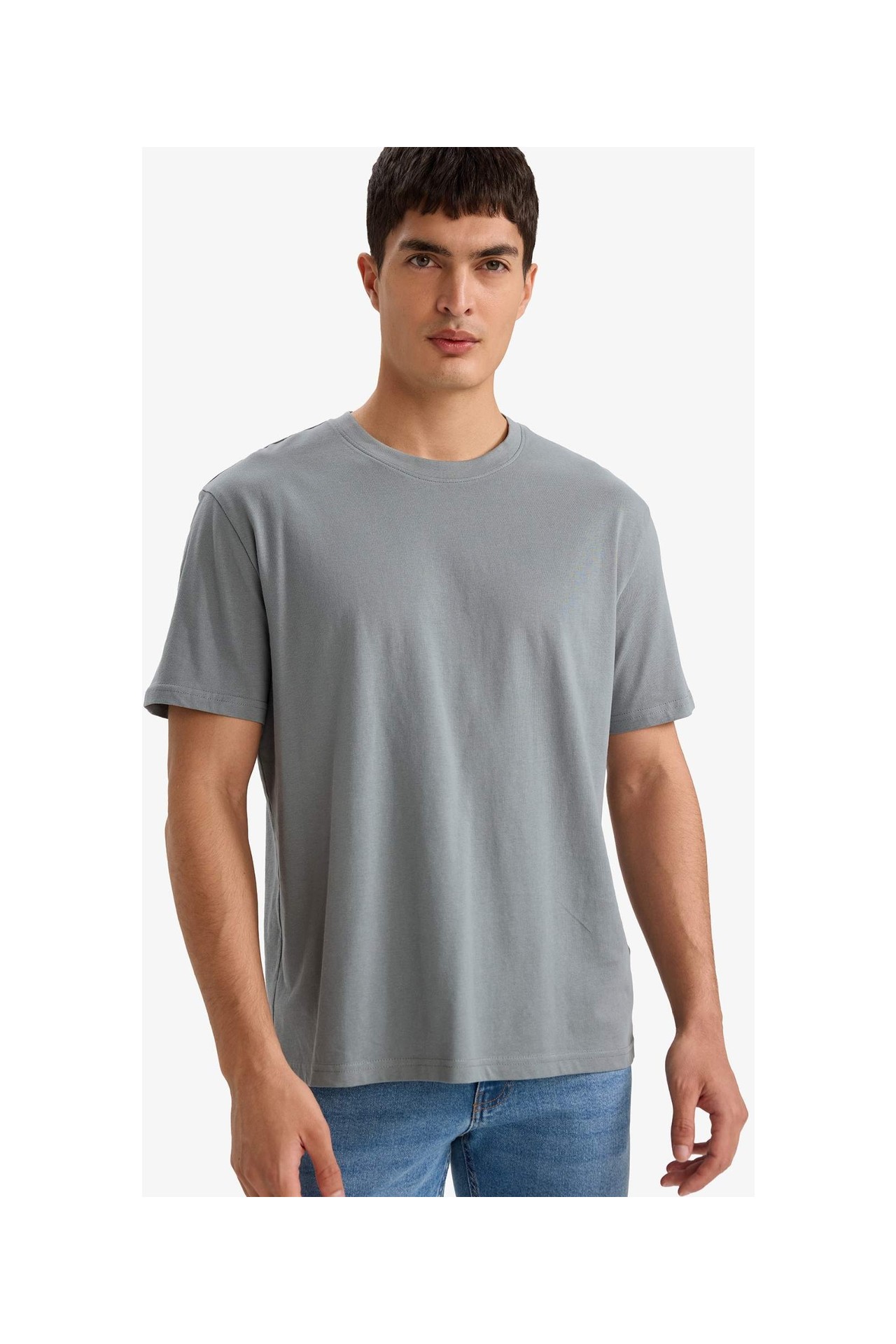 DeFacto %100 Pamuk New Regular Fit Basic Tişört V7699AZ26SP
