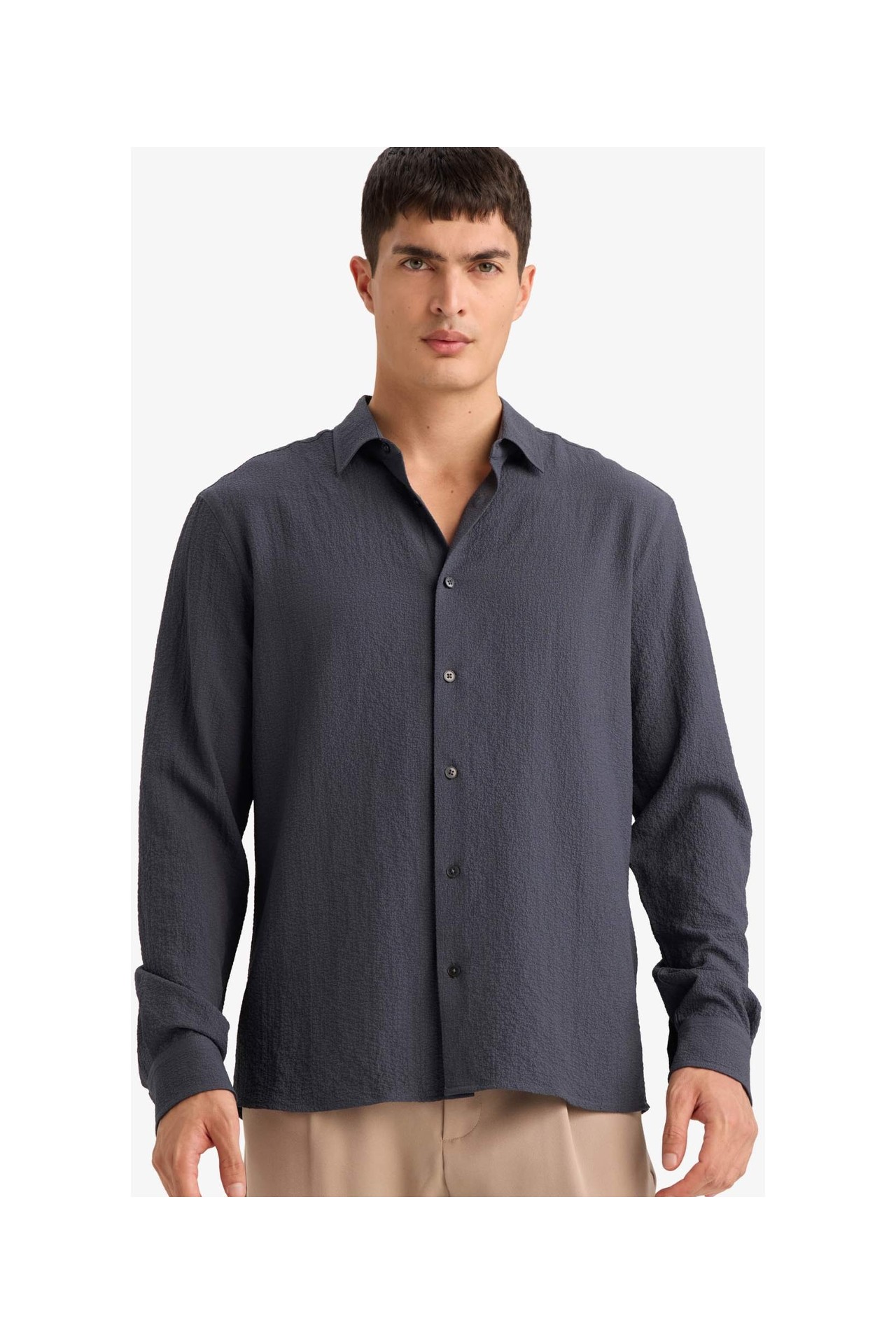 DeFacto Modern Fit Polo Yaka Dokuma Uzun Kollu Gömlek D7246AX26SP