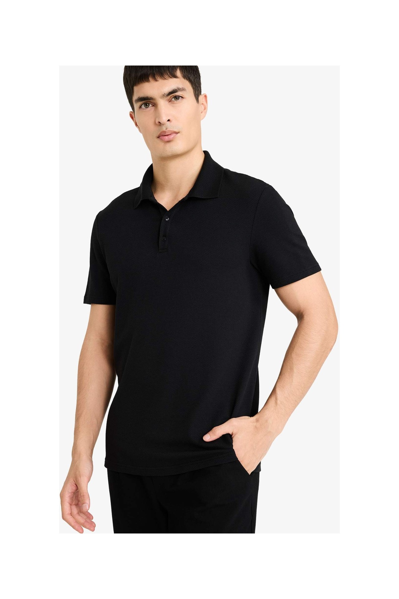 DeFacto Ultra Yumuşak Slim Fit Polo Yaka Kısa Kollu Pamuklu Modal Karışımlı Basic Tişört M6609AZ26SP