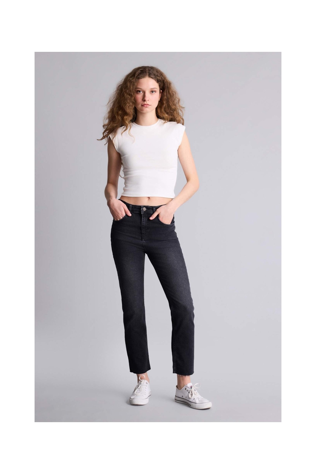 DeFacto Crop Flare Fit Yüksek Bel Jean Pantolon G2217AX26SP