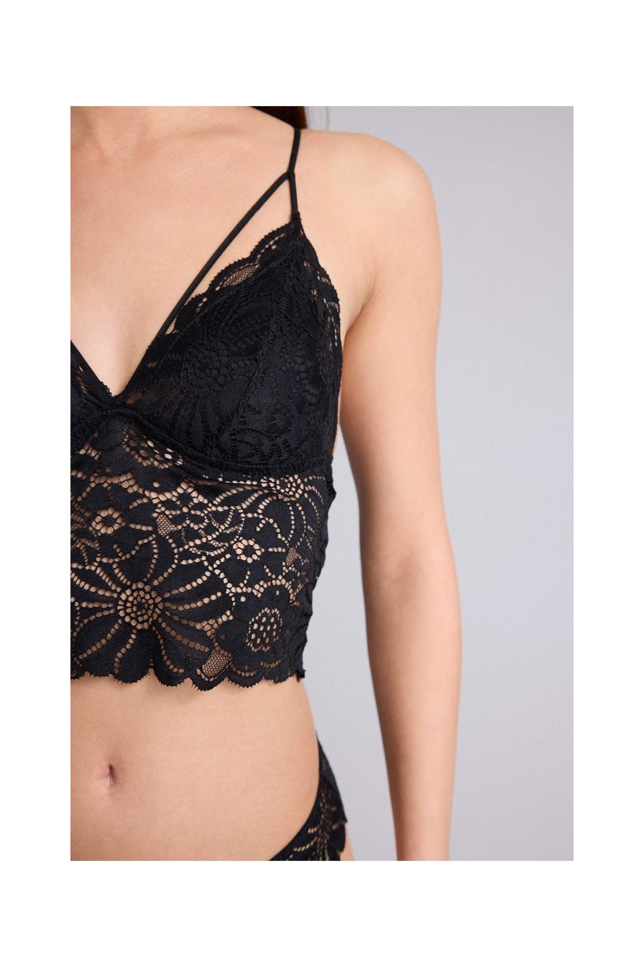 DeFacto Dantelli Dantel Kaplı Pedli Balensiz Bralet G7763AX26SP görsel 4