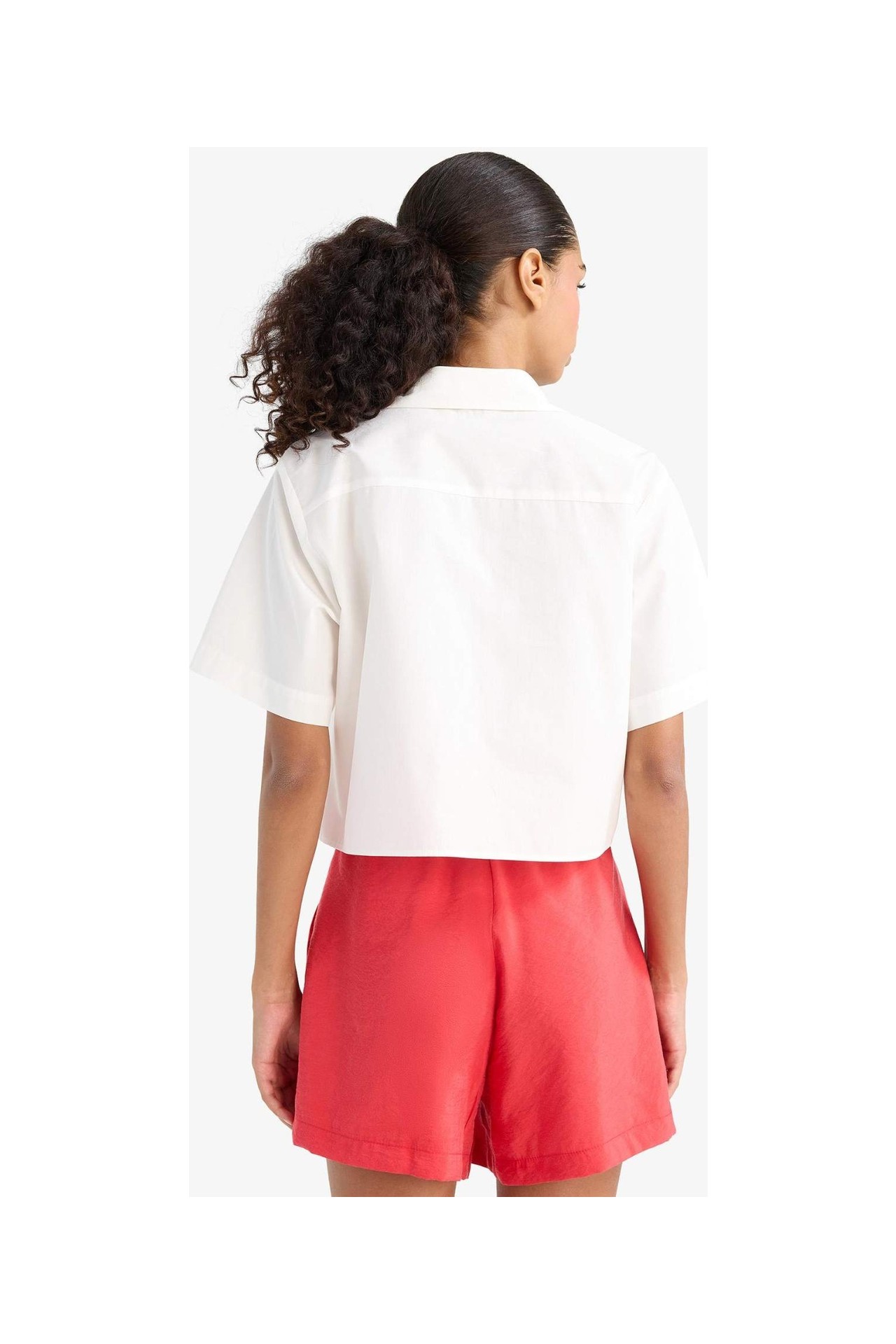 DeFacto %100 Pamuk Regular Fit Poplin Kısa Kollu Beyaz Gömlek F8580AX25SM görsel 5