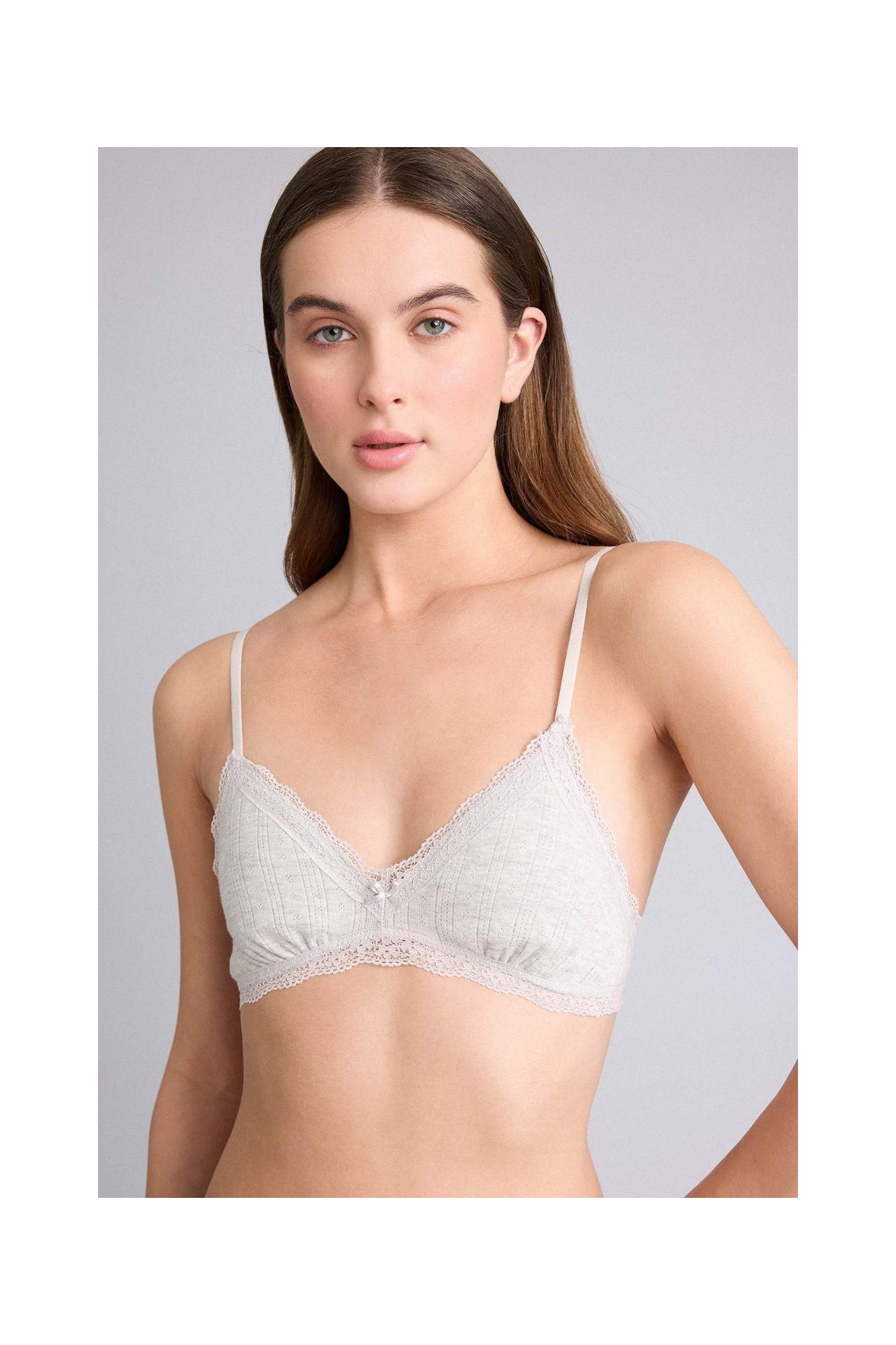 DeFacto Dantel Detaylı Çıkarılabilir Pedli Balensiz Bralet G7762AX26SP
