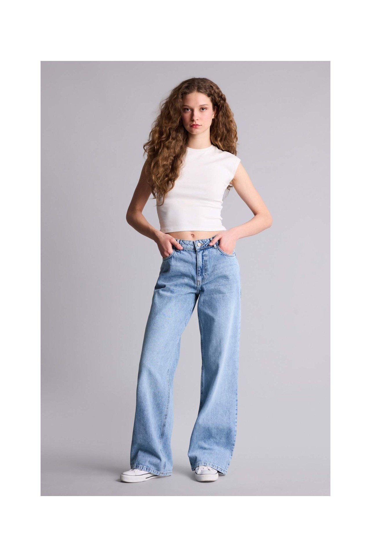 DeFacto %100 Pamuk Low Rise Wide Leg Düşük Bel Uzun Jean Yıkamalı Pantolon G2208AX26SP