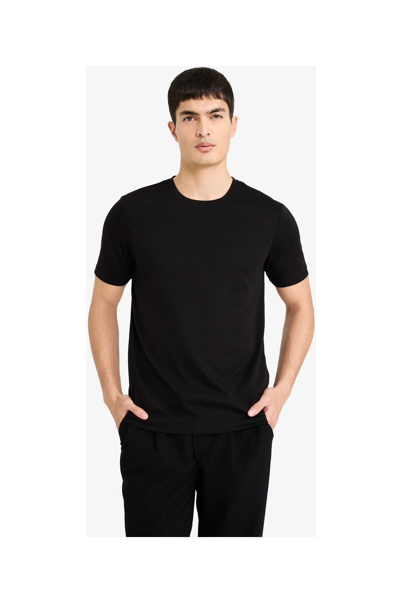 DeFacto Slim Fit Bisiklet Yaka Kısa Kollu Basic Tişört M6608AZ26SP görsel 3