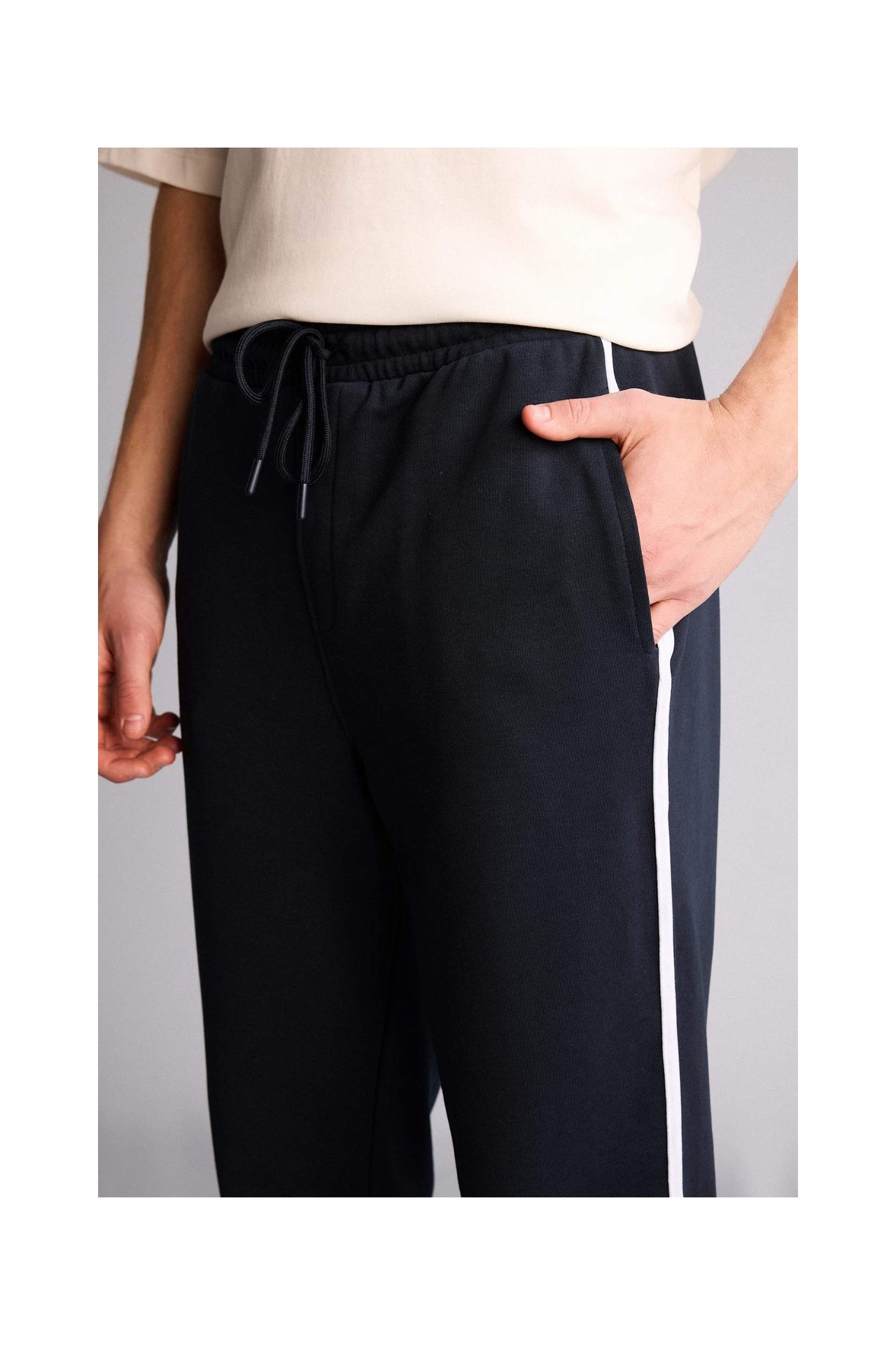 DeFacto Regular Jogger Pantolon F8547AX26SP görsel 4