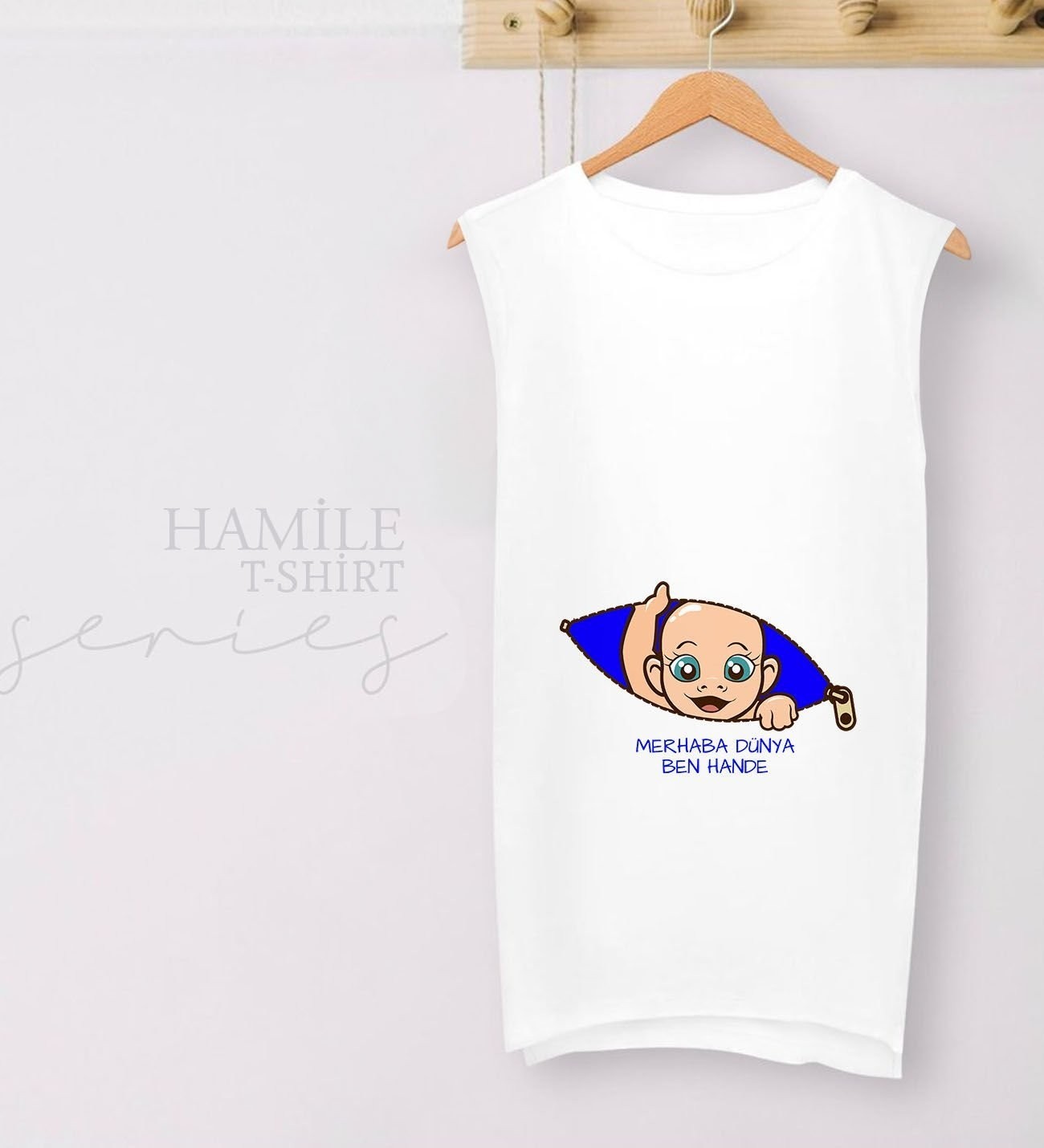 BK Gift Kişiye Özel Isimli Merhaba Dünya Tasarımlı Beyaz Sıfır Kol Hamile Tişört-2, Hamile Giyim, Eşe Hediye görsel 2