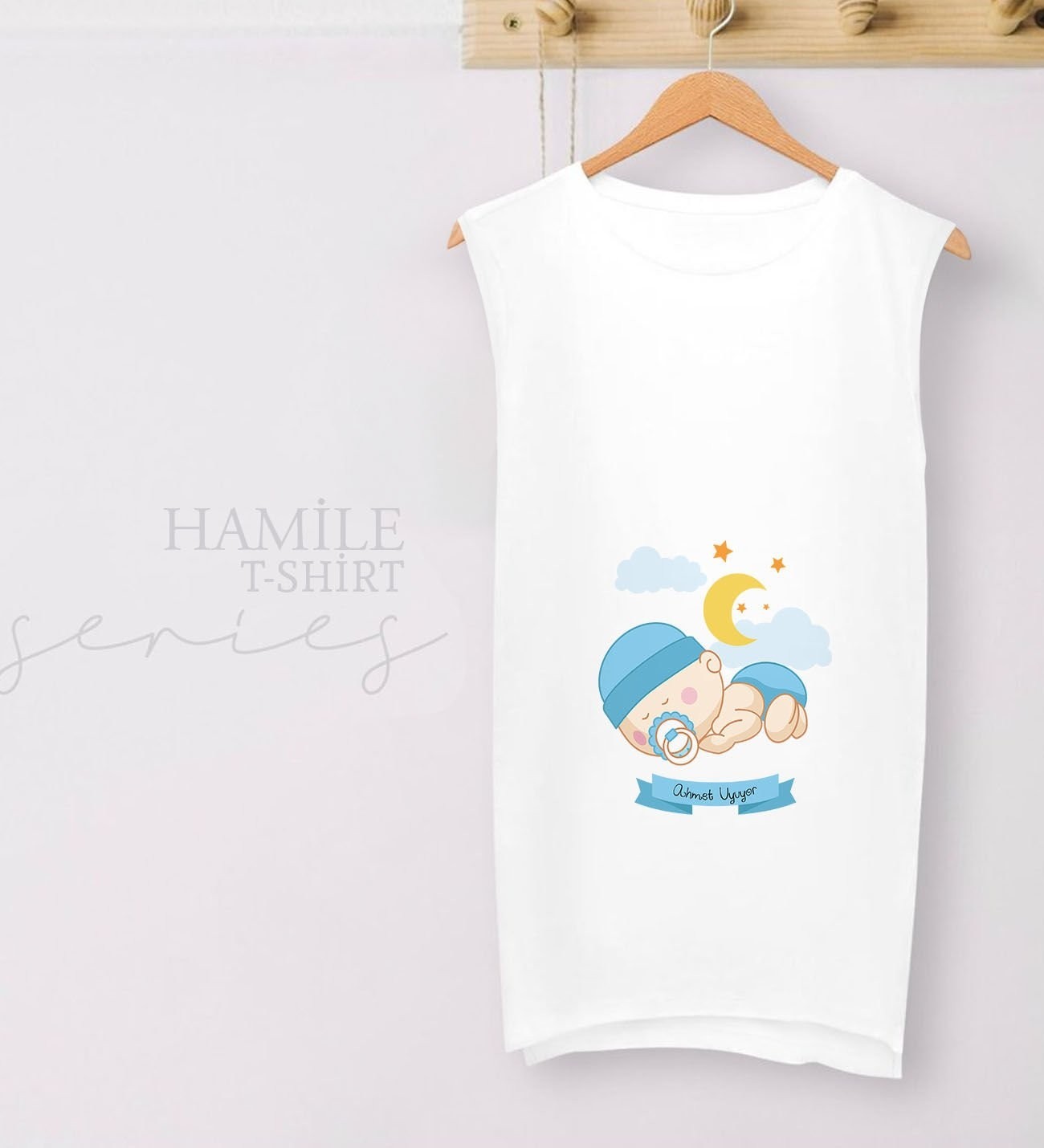 BK Gift Kişiye Özel Isimli Uyuyor Tasarımlı Beyaz Sıfır Kol Hamile Tişört-2, Hamile Giyim, Eşe Hediye görsel 2