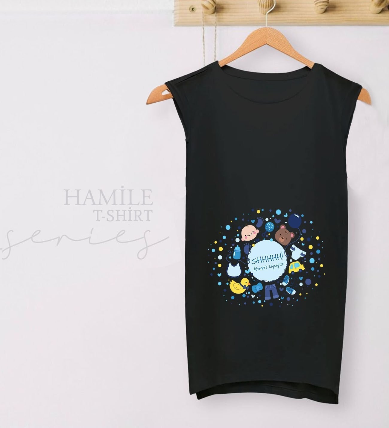 BK Gift Kişiye Özel Isimli Uyuyor Tasarımlı Siyah Sıfır Kol Hamile Tişört-3, Hamile Giyim, Eşe Hediye görsel 2
