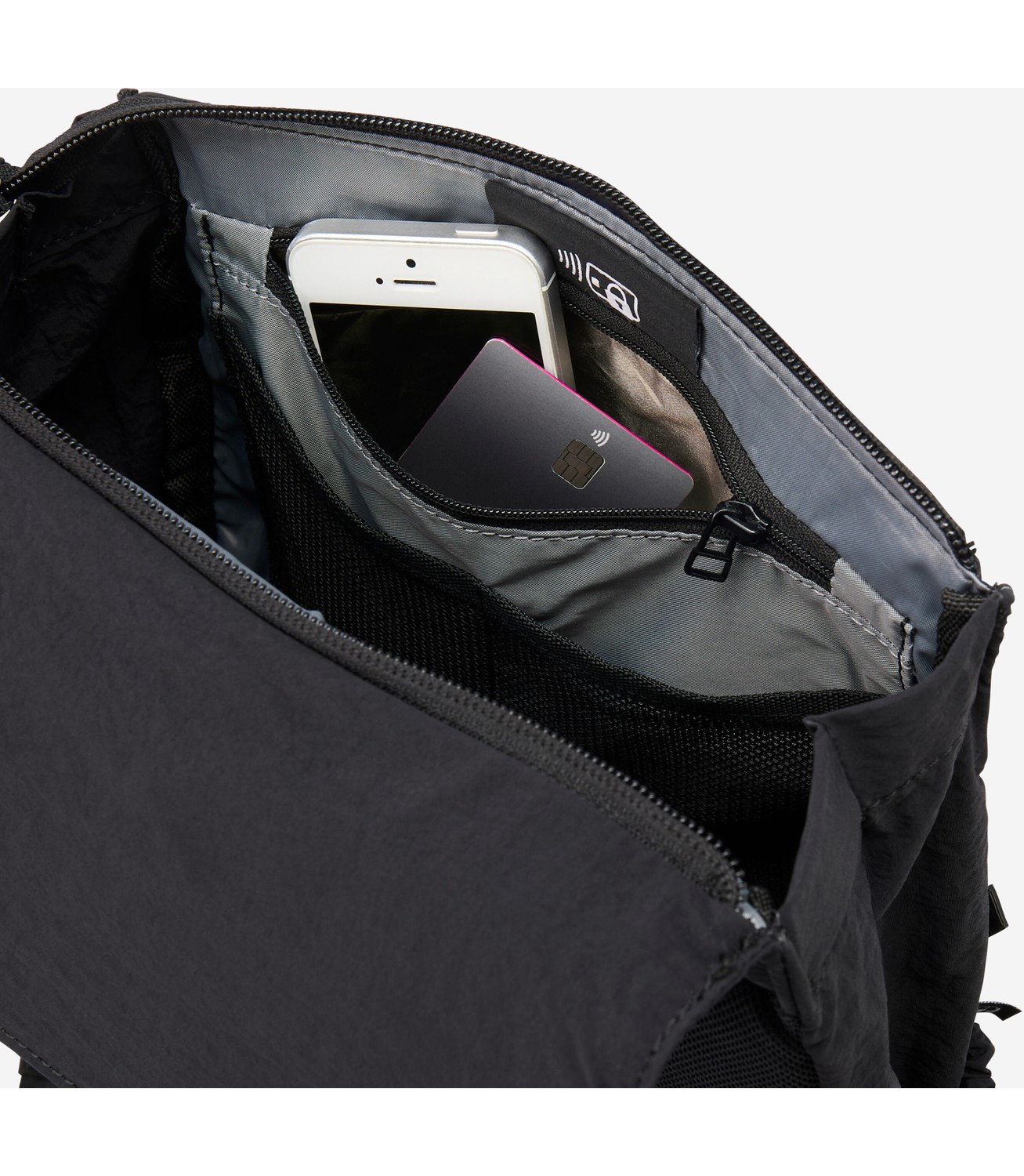 Decathlon Küçük Sırt Çantası - Bilgisayar Bölmesi - 10 L görsel 4