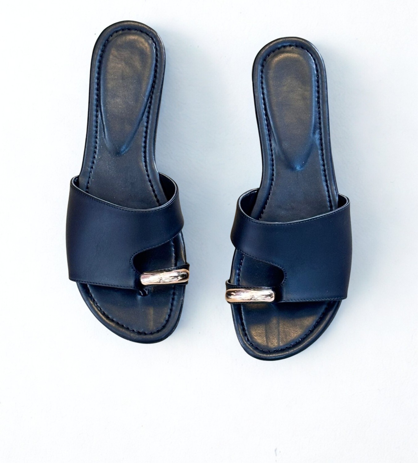 Ne&Ve Shoes Siyah Hakiki Deri Tokalı Parmak Arası Kadın Şık ve Rahat Günlük Terlik görsel 3
