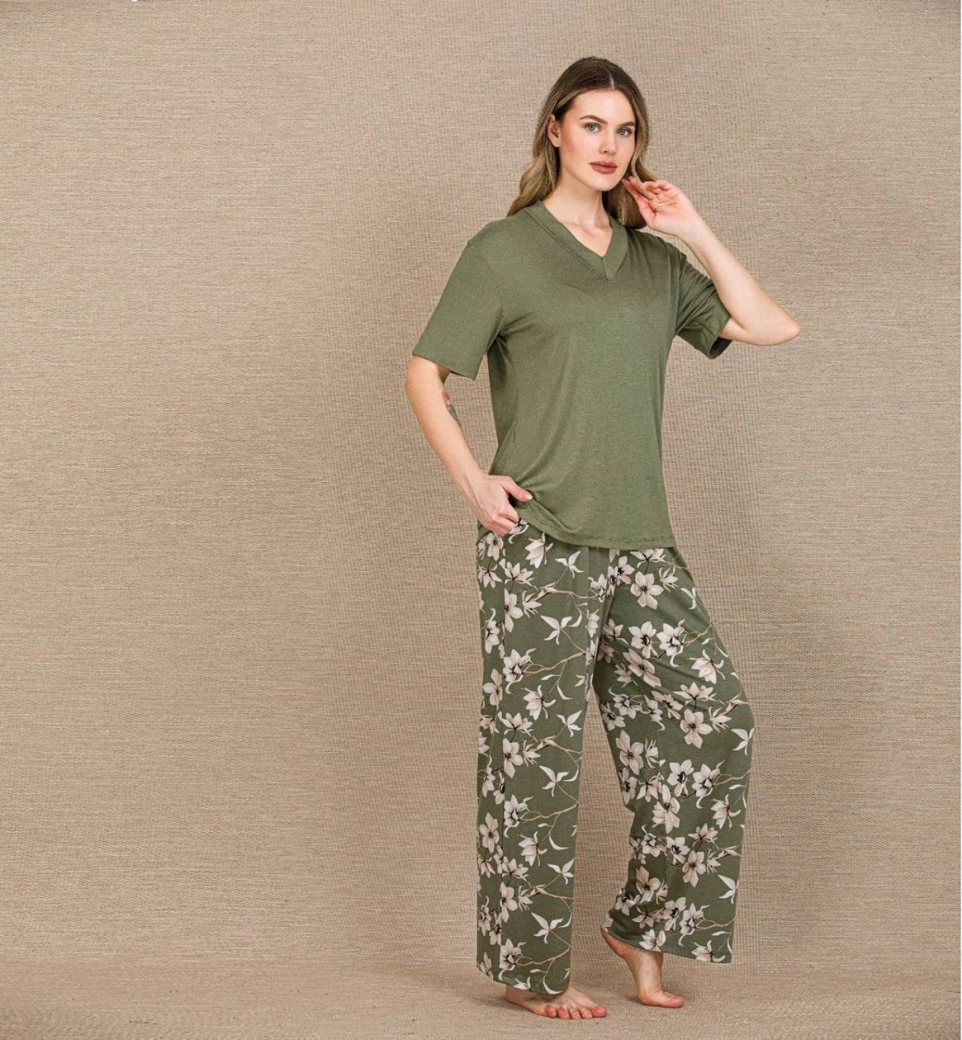Hace Bazaar Marsilyan™- Şık Tasarım Çiçek Desenli Yeşil Kısa Kol Viskon Pijama Takımı görsel 2