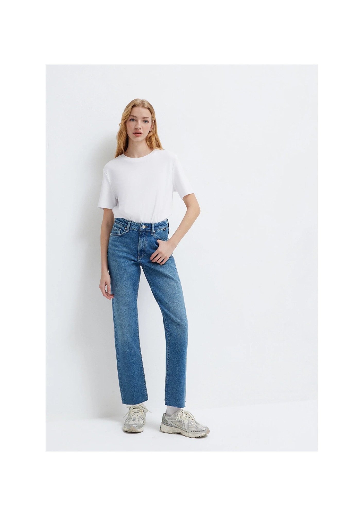 Mavi New York Classic Denim Kadın %99 Pamuklu Yüksek Bel Düz Paça Indigo Mavisi Jean Pantolon 101441-A3037 görsel 2