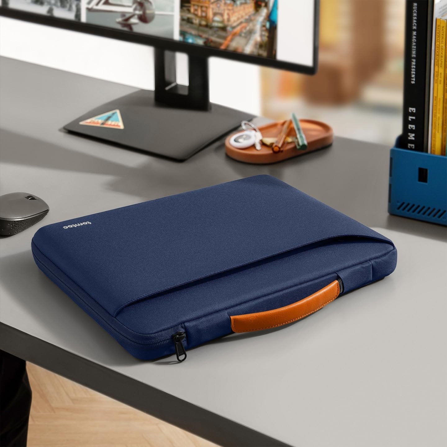 Tomtoc Defender 16" Laptop Çantası, 360° Darbe Koruma, Suya Dayanıklı, Ultra Ince Taşınabilir Kılıf görsel 8