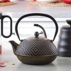 Karaca Döküm Demlik-Teapot 900 Ml Altın Renk Dökme Demir Malzeme ile Şık Tasarım