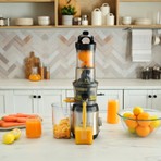 Karaca Inox Slow Juicer Katı Meyve Sıkacağı Paslanmaz Çelik ile Güçlü 300W Sıkım Performansı