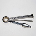 Pipsan Pipo Kaşığı, Metal Malzeme ile Temizlik ve Tütün Bastırma Özelliği Olan Kullanım Aracı