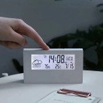 Micron Dijital Masa Saati – Alarm, Termometre, Nem Ölçer ve Takvim Özellikli LCD Masaüstü Saat