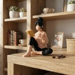 Kahve Molası Betush, Kitap Okuyan Kız Figürü, El Yapımı 3D Baskı Dekoratif Biblo