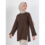Kadın Acı Kahve Oversize Modal Kumaş Yırtmaç Detaylı Bisiklet Yaka Tesettür Tunik