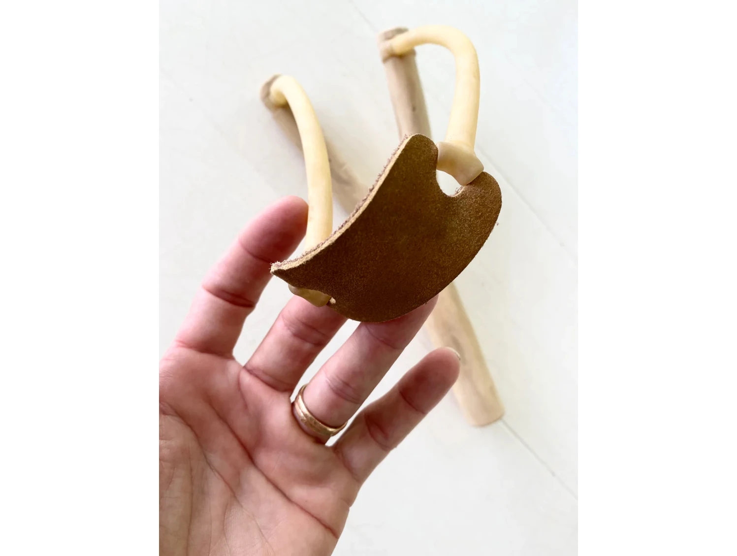 Resim Şıktek Oyuncak Sapan-Nostaljik Kuş Sapanı-El Yapımı Çam-Meşe-Söğüt Çatallı Köy Yapımı Doğal Sapan 