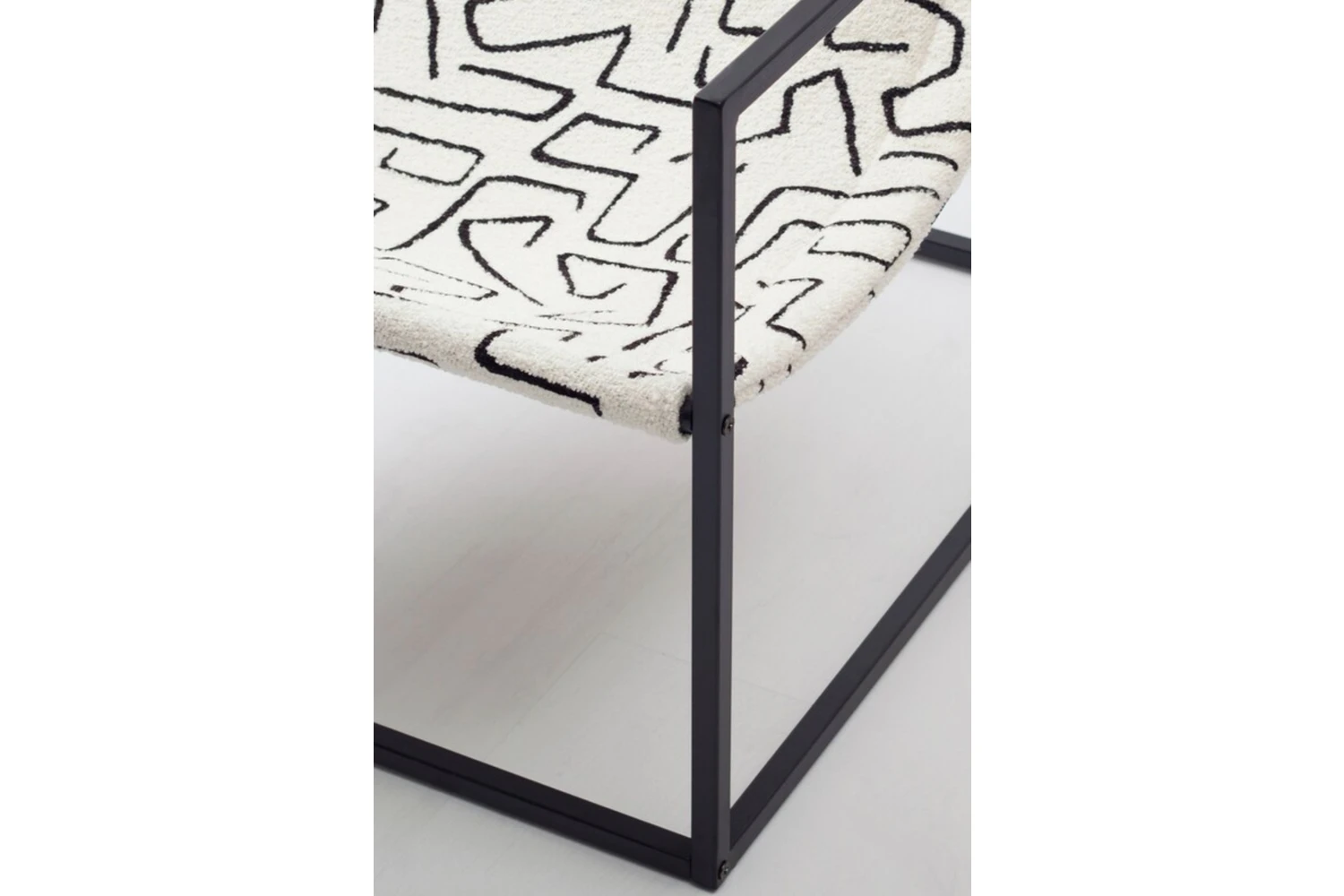 Resim Carbone Carbonemetal Koltuk ,berjer , Tekli Koltuk , Bebek Emzirme Koltugu 