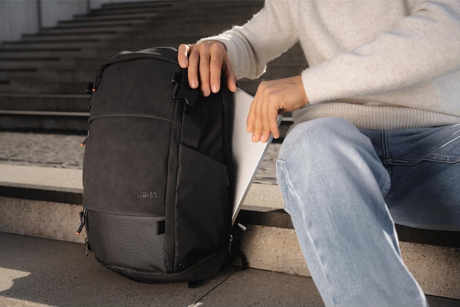 Happy Trend American Tourister Pacepro Dizüstü Bilgisayar Sırt Çantası, 17,3 Inç, Organize Bölmeler, Yansıtıcı Detaylara Sahip Yağmur Koruması, Genişletilebilir, Akıllı Kılıf görsel 2