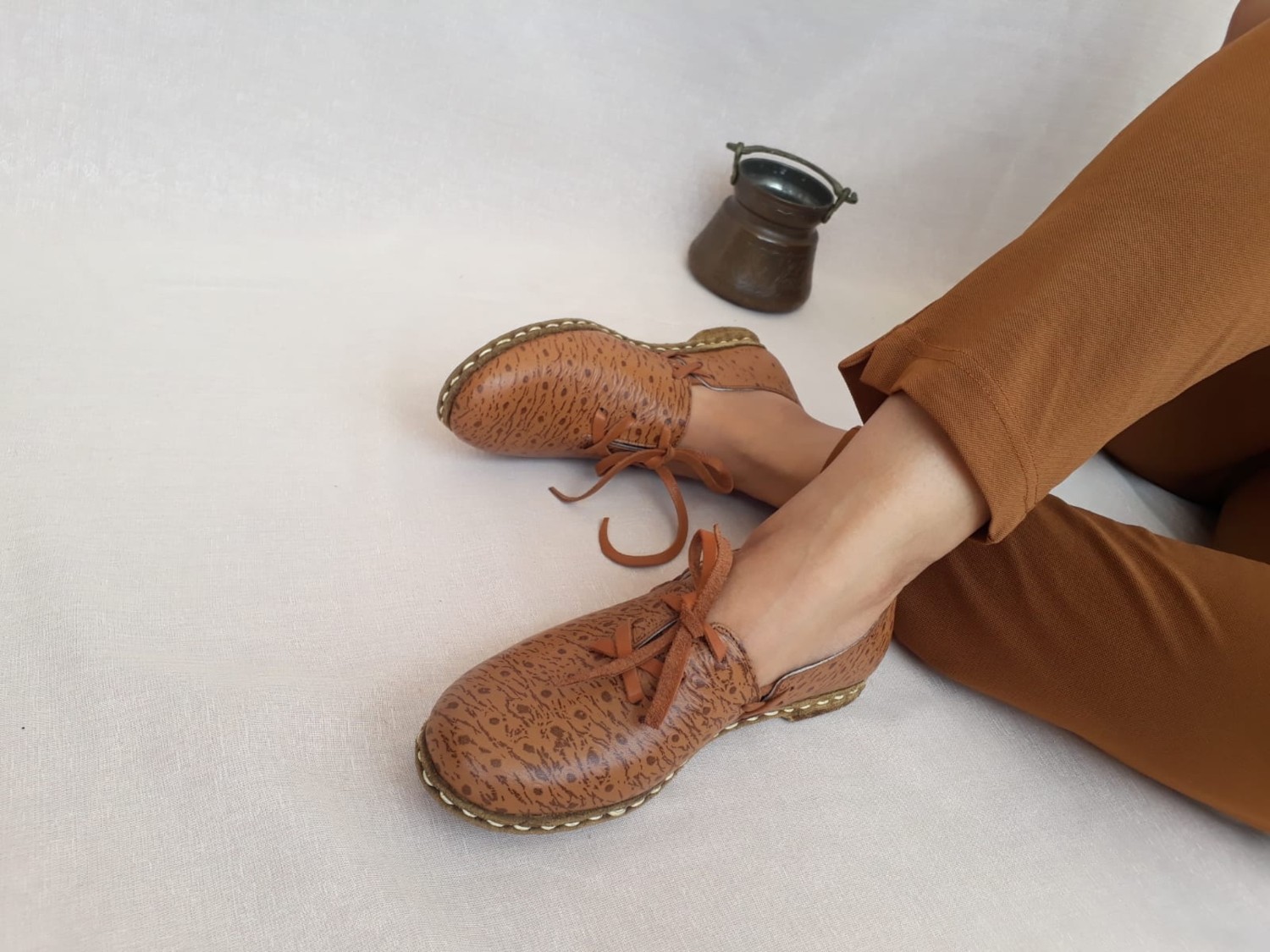 Yemenici Niyazi Usta Hakiki Deri Unisex Taba Benekli Bağcıklı Yemeni görsel 4