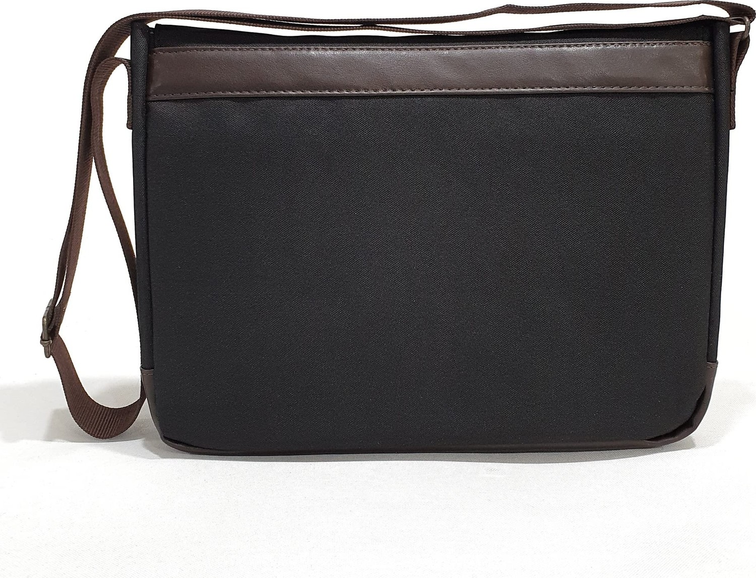 Delixa Exception 15,6 Inç Postacı Çantası (384 Siyah Kahverengi) görsel 4