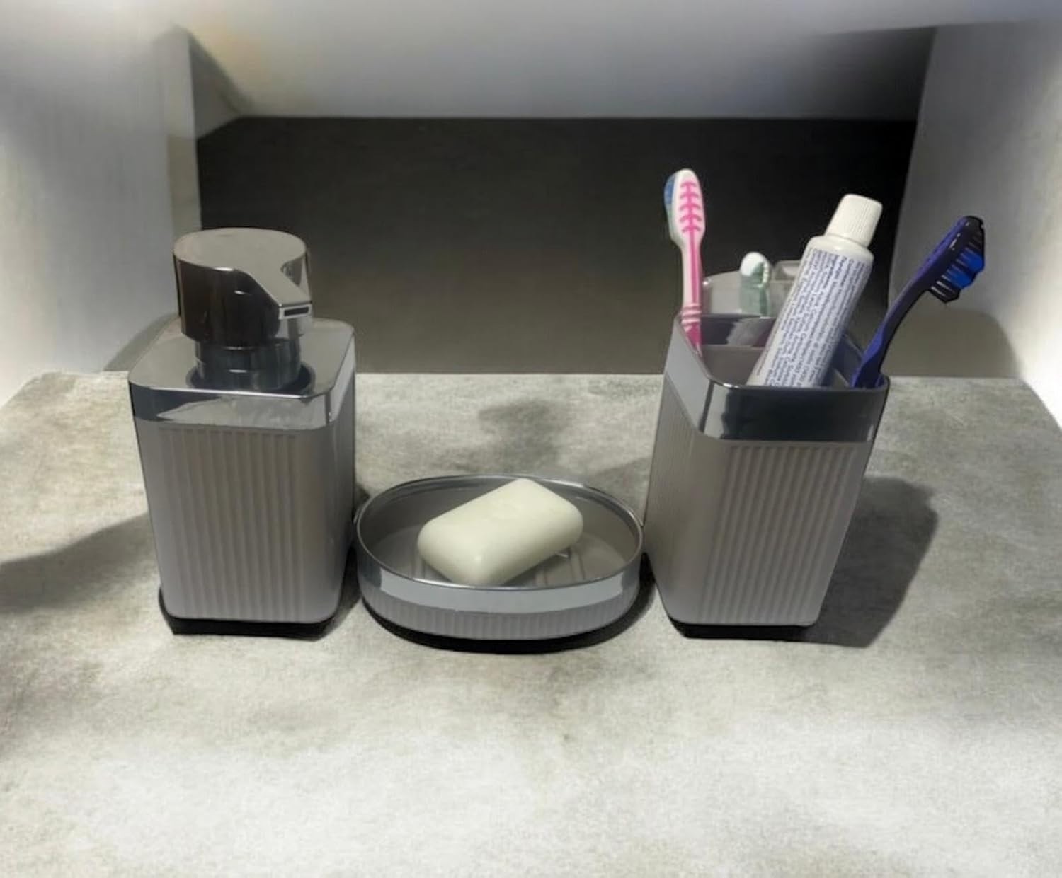 Prime Wespa 3'lü Banyo Seti, Modern Tasarım Diş Fırçalığı, Sıvı Sabunluk ve Sabunluk, Gri Renk