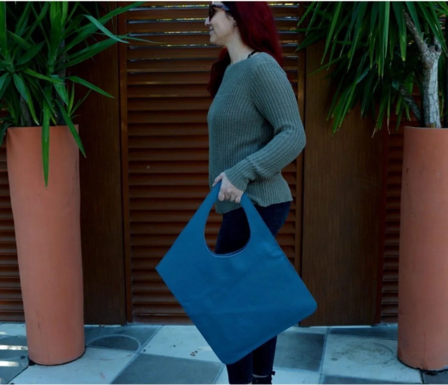 Veskemann Asimetrik Model Deniz Mavisi Hakiki Deri El Portföy Clutch görsel 3