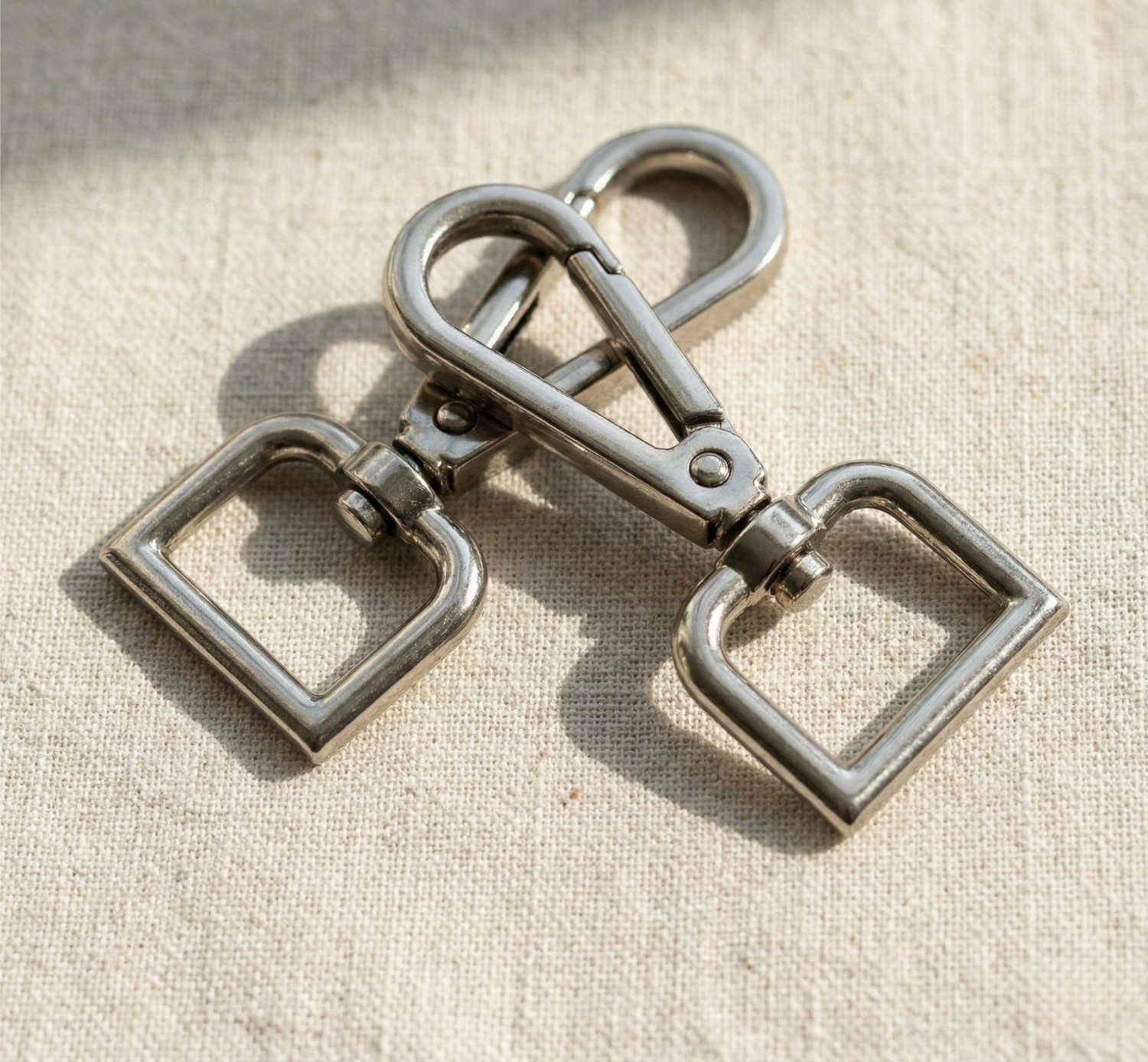 Orhan Çanta 2.5 cm Kare Kanca Nikel (Gümüş) - Metal Çanta ve Cüzdan Askı Klipsi - 20 Adet görsel 2