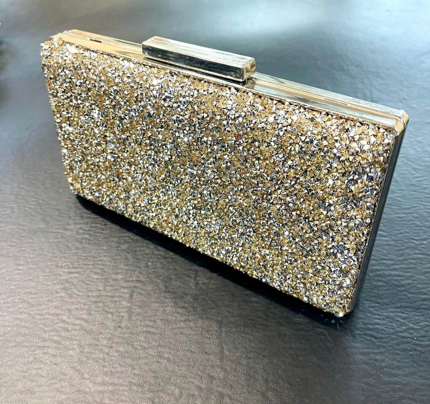 Lwh Kutu Model Taşlı Gold Abiye Çanta
