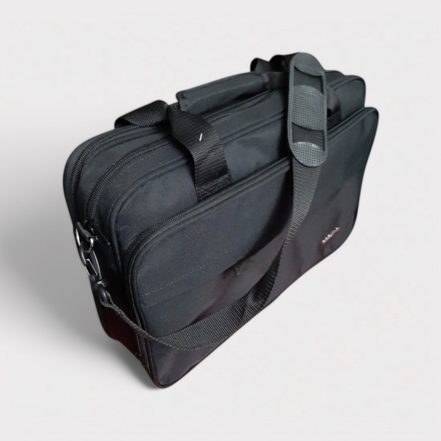 Escape 813 Siyah 15" Laptop Evrak Çantası GVN-0110