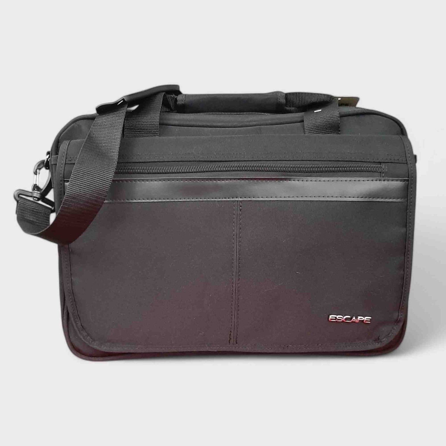 Escape 011 Siyah 15" Laptop Evrak Çantası GVN-0112 görsel 2