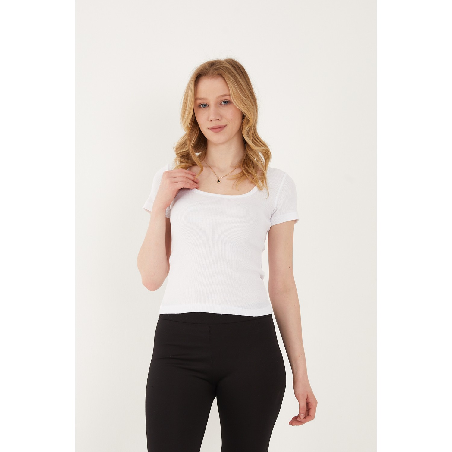 Wearflawless Kadın 2'li Adet Kısa Kollu Fitilli U Yaka Pamuklu Örme Kaşkorse T-Shirt Bluz görsel 8