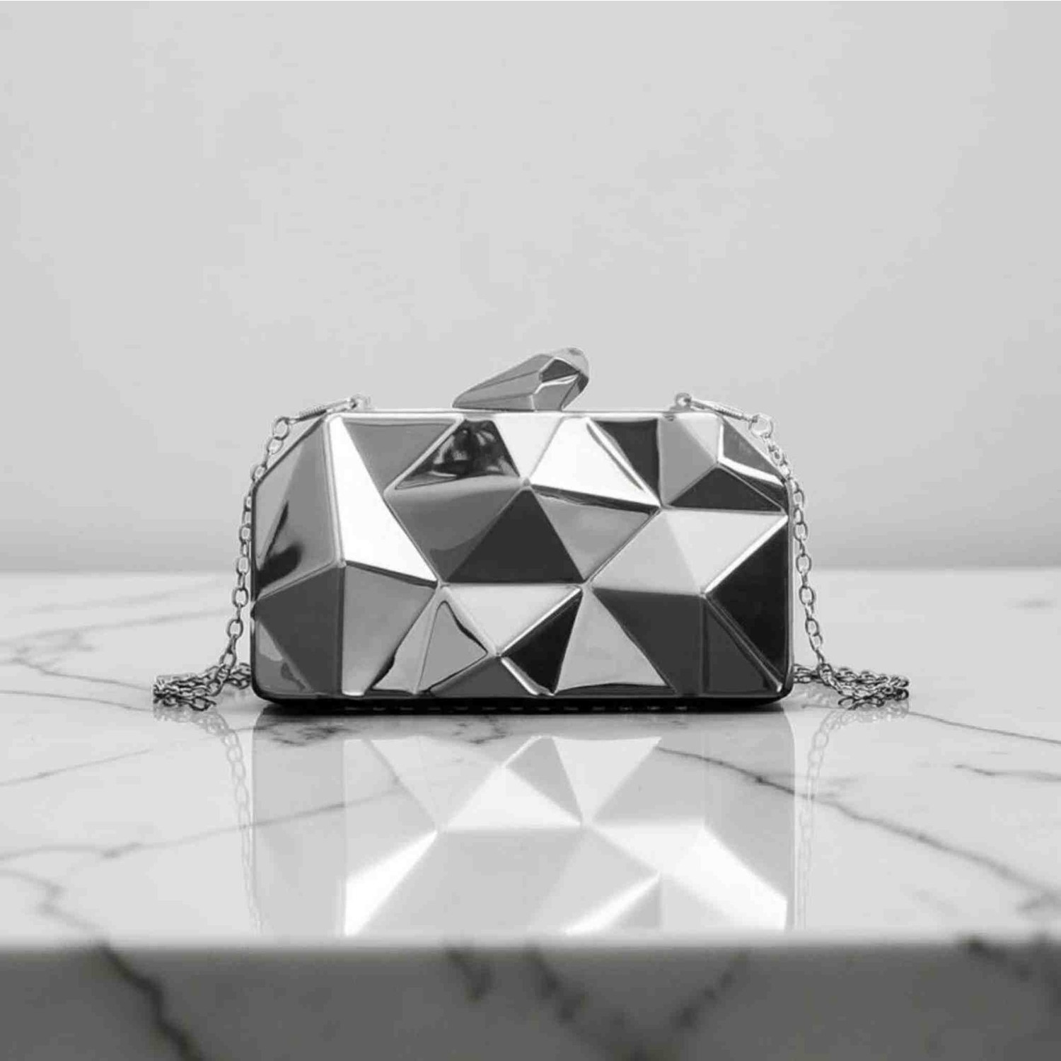 Boutique Kadın Metalik Prizma Model Geometrik Abiye Çanta Nişan Düğün Zincirli Clutch görsel 3