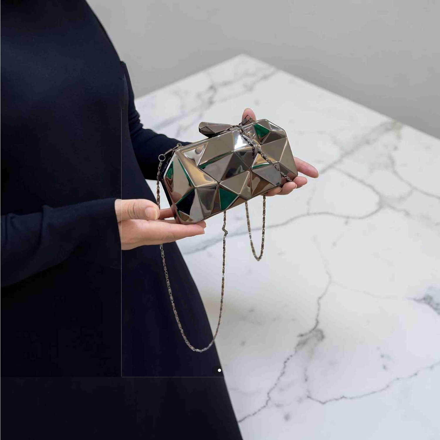 Boutique Kadın Metalik Prizma Model Geometrik Abiye Çanta Nişan Düğün Zincirli Clutch görsel 4