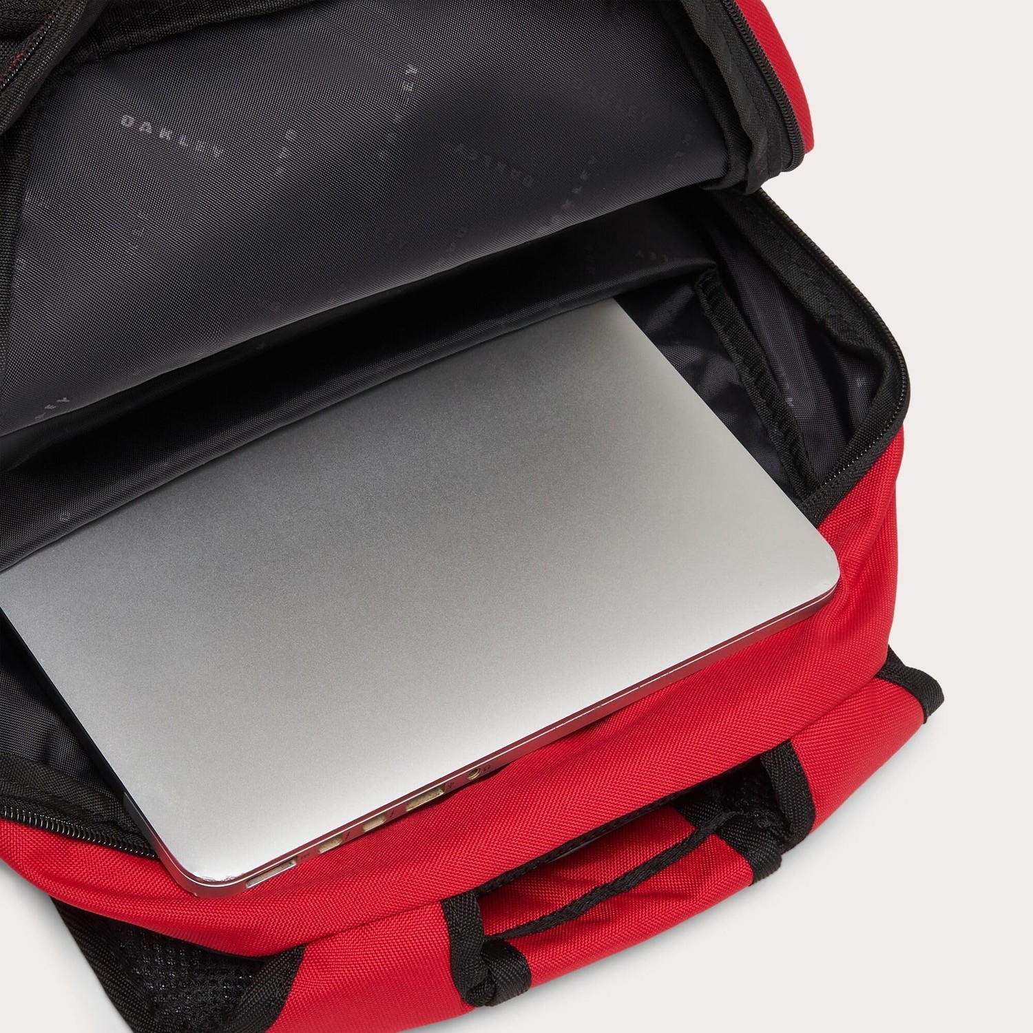 Die Grup Oakley Primer Rc Laptop Bag Sırt Çantası görsel 5