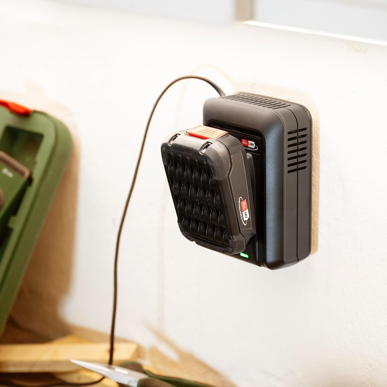 Die Grup Bosch Başlangıç Seti 18V (2x2.5 Ah + Al 18V-44) görsel 4
