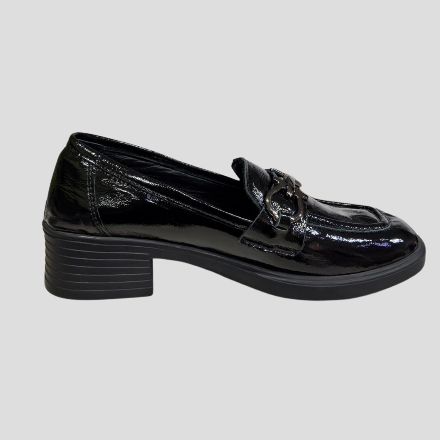 Myfit Shoes 041 Kadın Hakiki Deri Aksesuarlı Kısa Topuk Ayakkabı Siyah Rugan