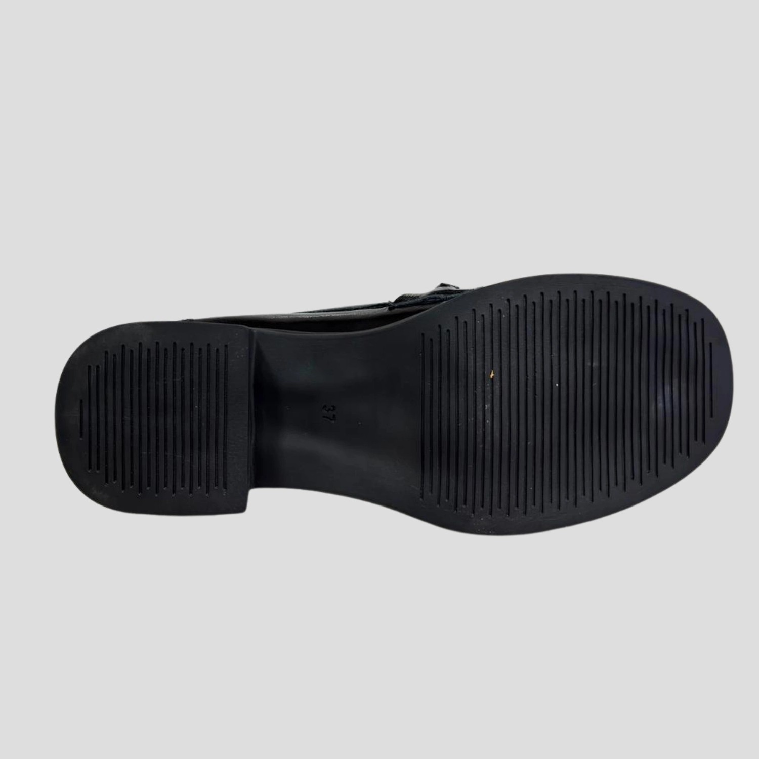 Myfit Shoes 041 Kadın Hakiki Deri Aksesuarlı Kısa Topuk Ayakkabı Siyah Rugan görsel 5