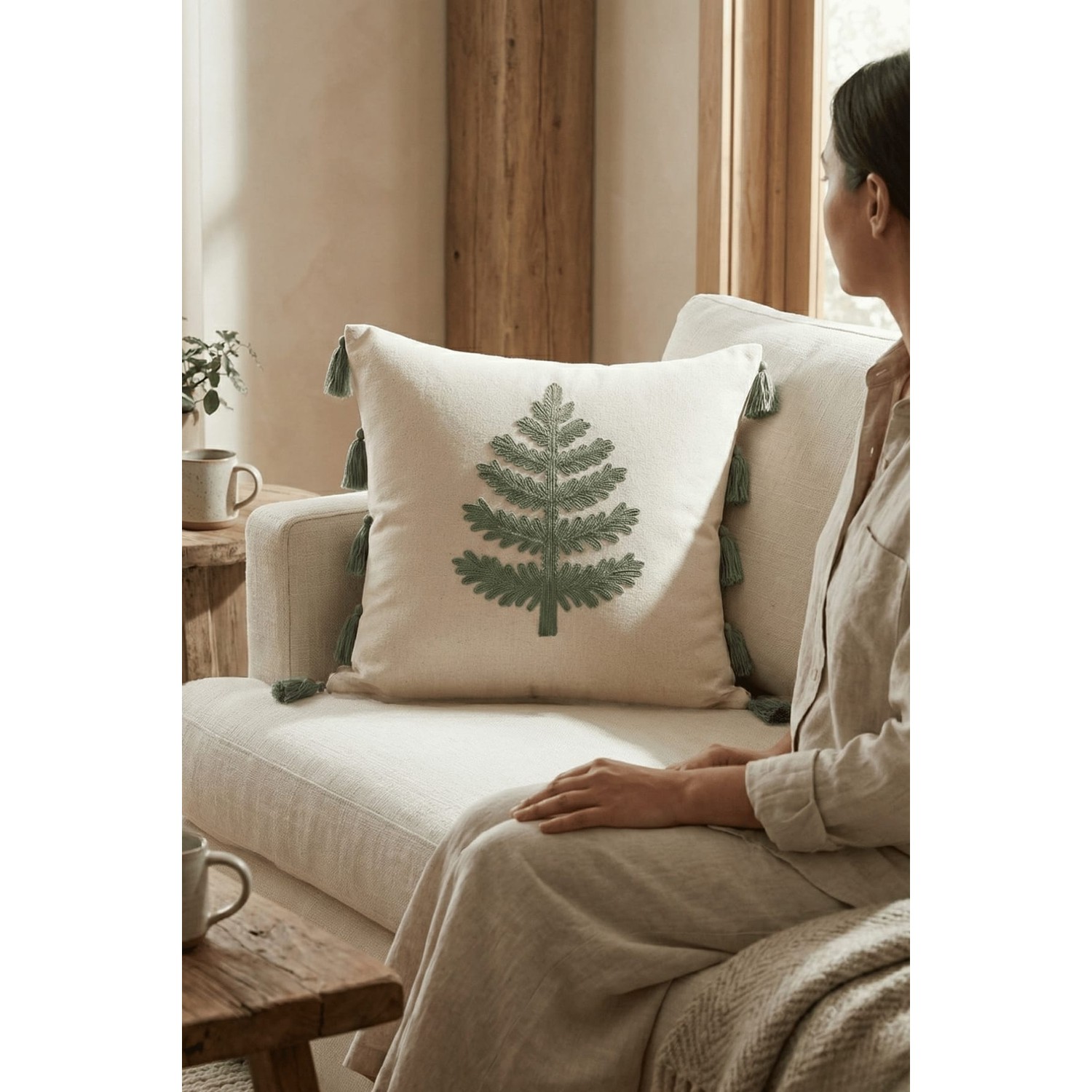 Buldan Natura Ağaç Nakışlı Püsküllü Dekoratif Kırlent Kılıfı – Krem / Kiremit 43×43 cm 2. görsel