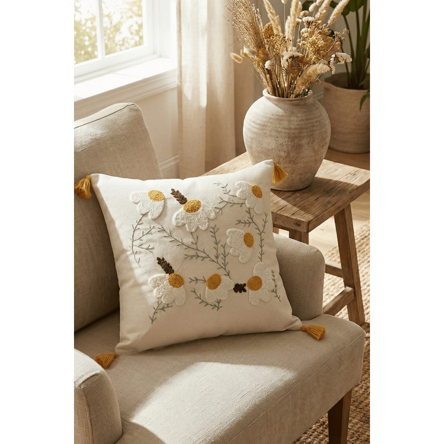 Buldan Natura Sarı Bahçe Çiçek Desenli Punch Nakışlı Dekoratif Kırlent Kılıfı 42×42 cm
