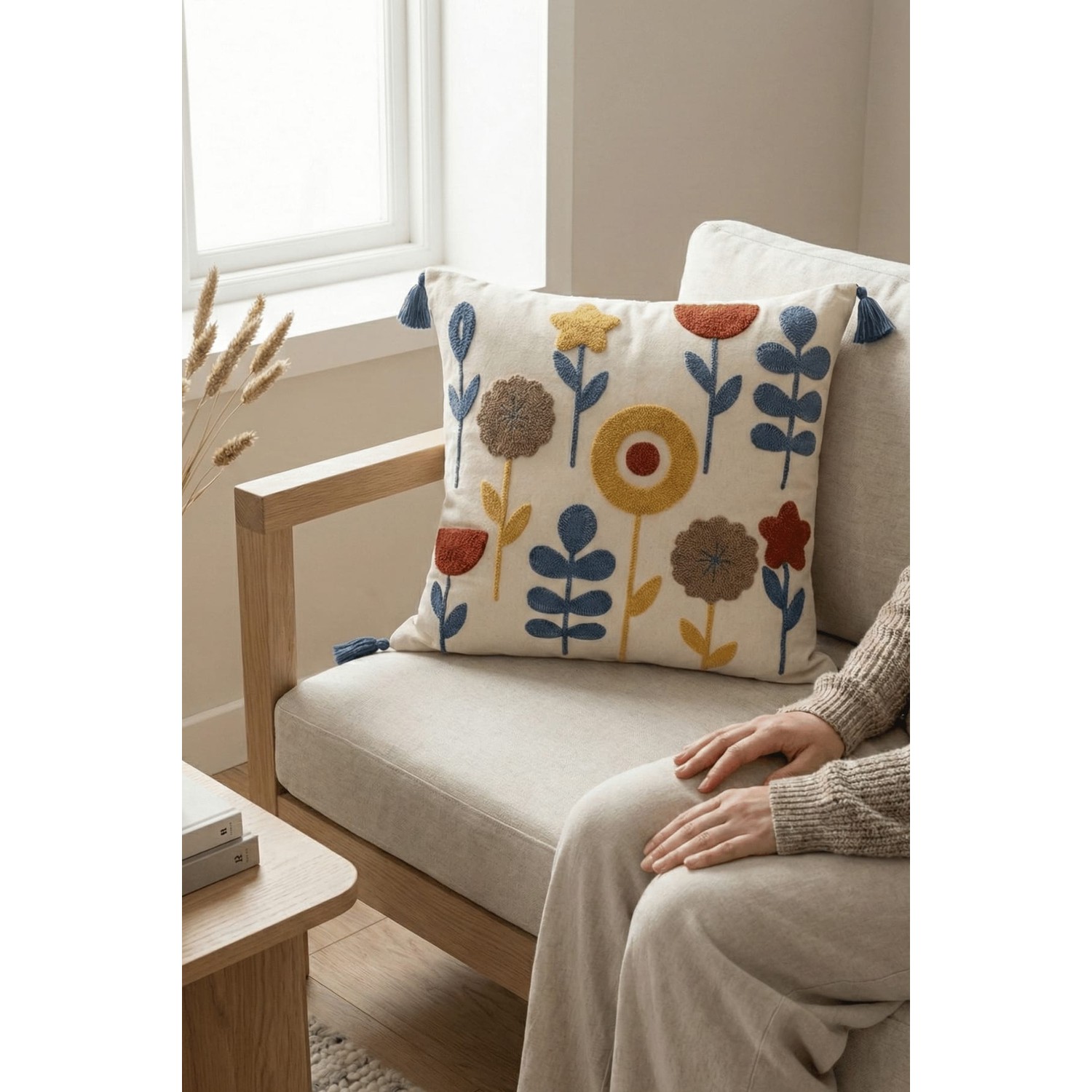 Buldan Natura Yıldız Çiçek Desenli Punch Nakışlı Dekoratif Kırlent Kılıfı 42×42 cm 2. görsel