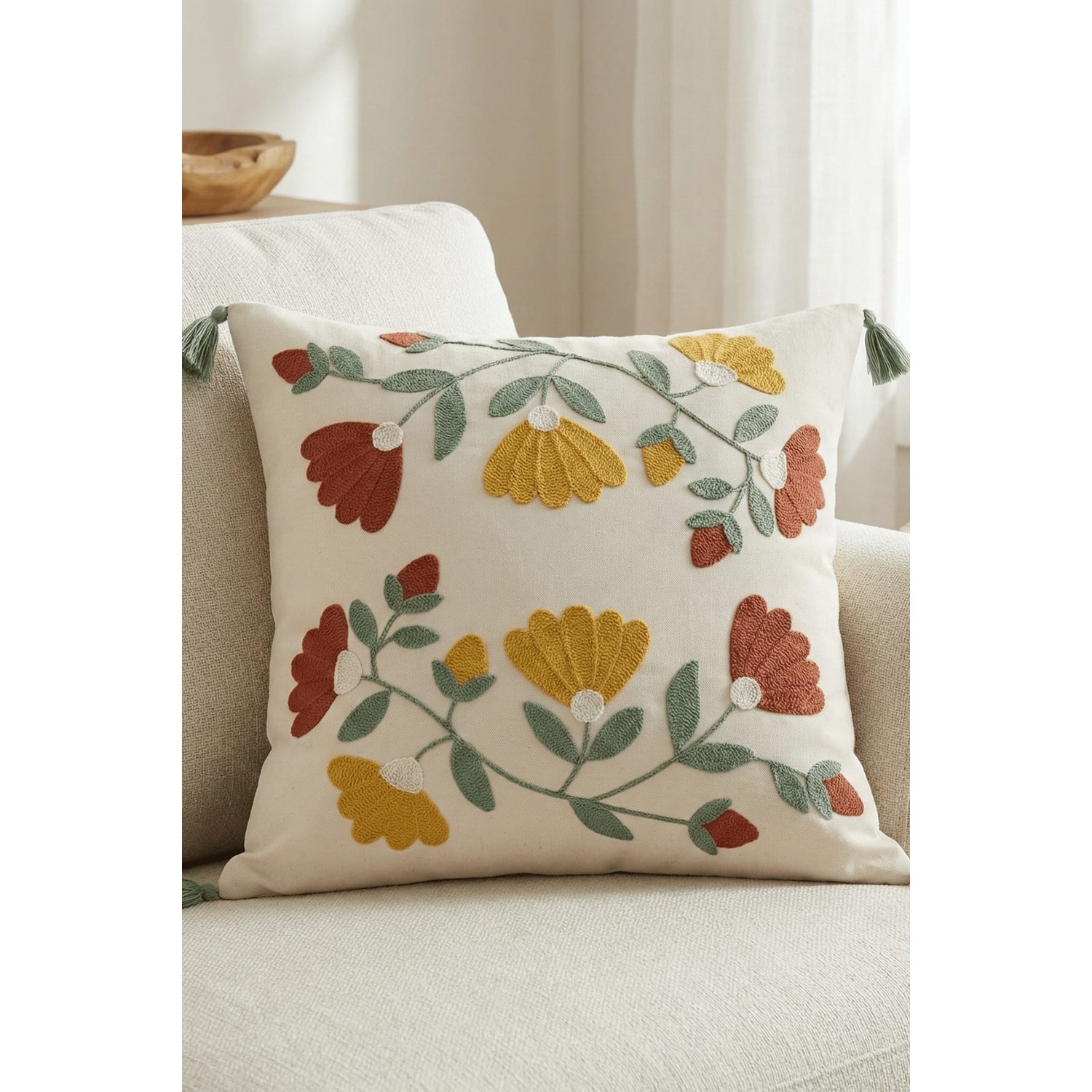 Buldan Natura Karanfil Çiçek Desenli Punch Nakışlı Dekoratif Kırlent Kılıfı 43×43 cm 3. görsel