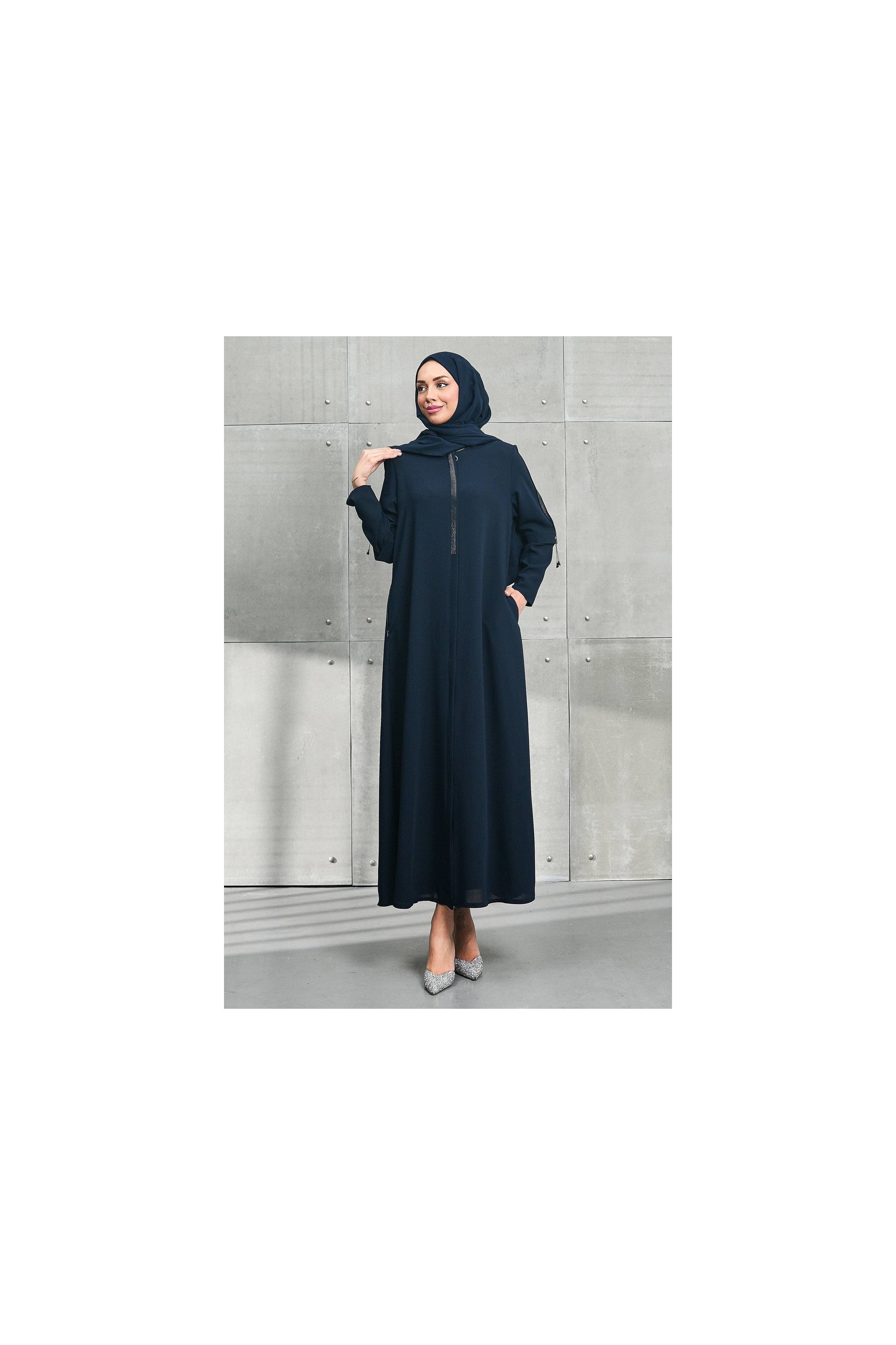 İmaj Butik Siyah Bisiklet Yaka Taşlı Fermuarlı Ferace