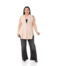 Disentis Modest Büyük Beden Kaplama Düğmeli Eteği Pileli Arkası Kısa Bej Rengi Yelek